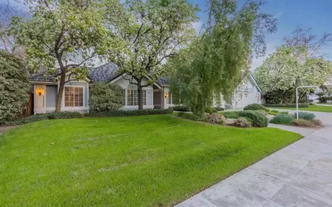 3047 Burl Ave, Clovis, CA 93611 photo 1