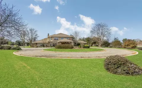 10239 N Fowler Ave, Clovis, CA 93619 photo 1
