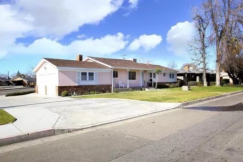 516 S K St, Madera, CA 93637 photo 1