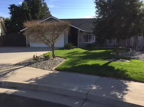 2326 Escalon Ave, Clovis, CA 93611 photo 1