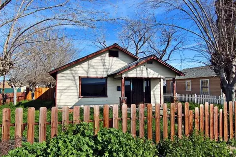 305 E Sacramento St, Coalinga, CA 93210 photo 1