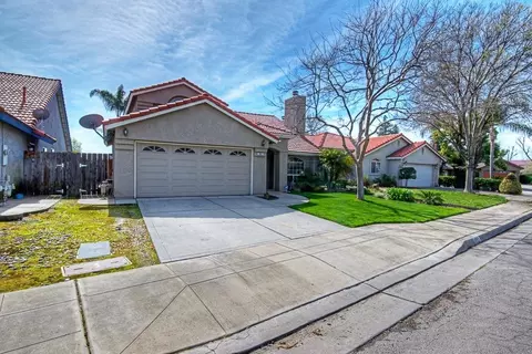 852 Fedora Ave, Clovis, CA 93612 photo 1