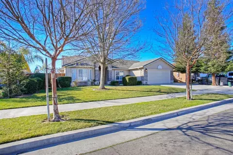 15897 W Monterey Ln, Kerman, CA 93630 photo 1