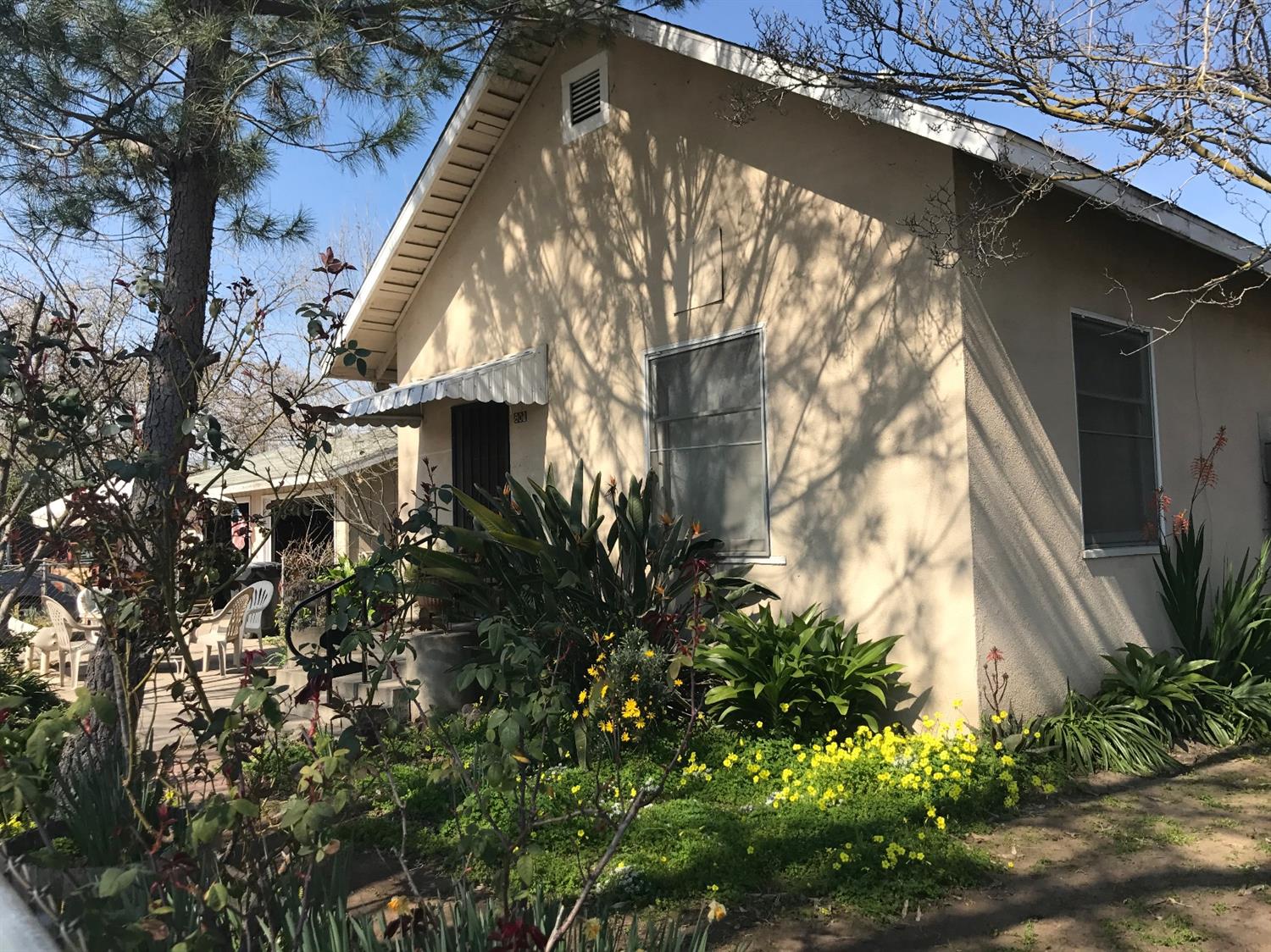 802 7th St, Sanger, CA 93657 photo 1