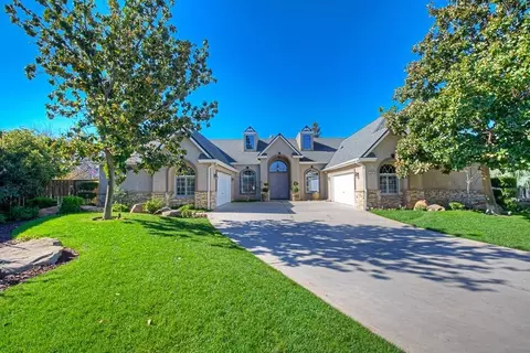 382 W Trenton Ave, Clovis, CA 93619 photo 1
