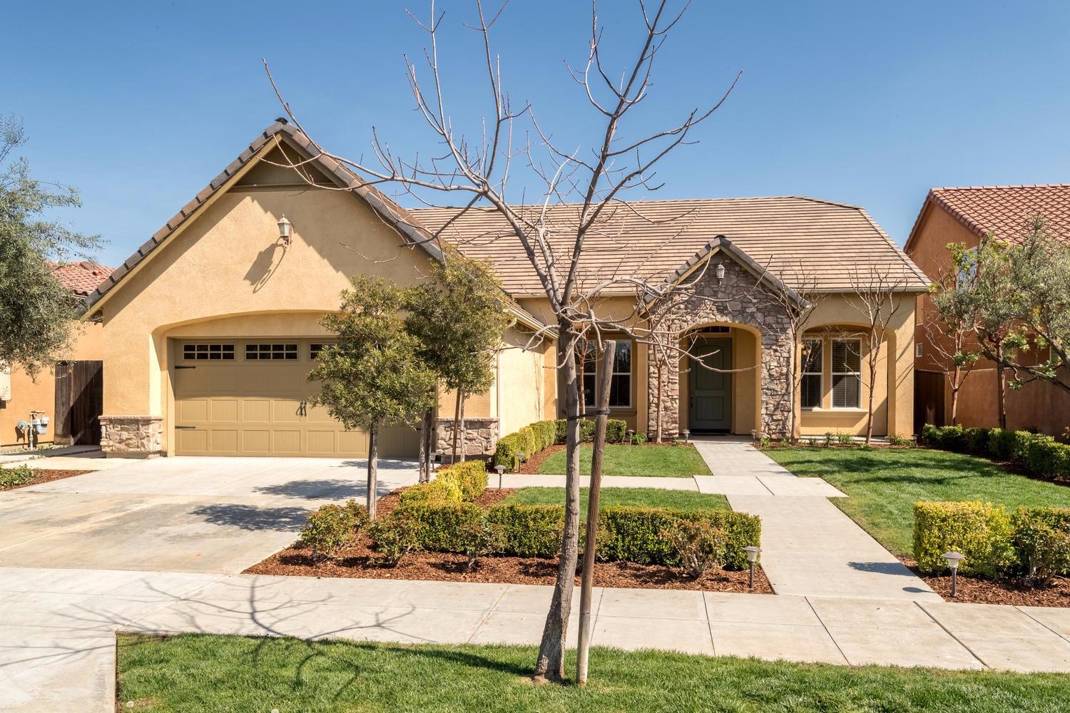 1945 N Pamela Ave, Clovis, CA 93619 photo 1