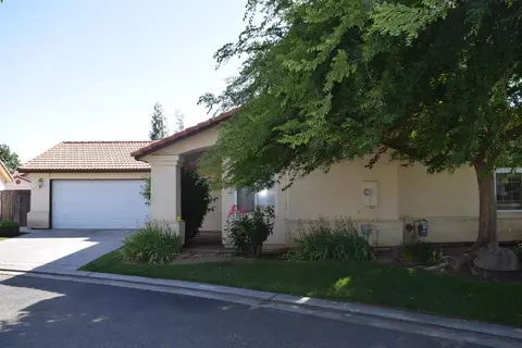 104 River Pt, Madera, CA 93637 photo 1