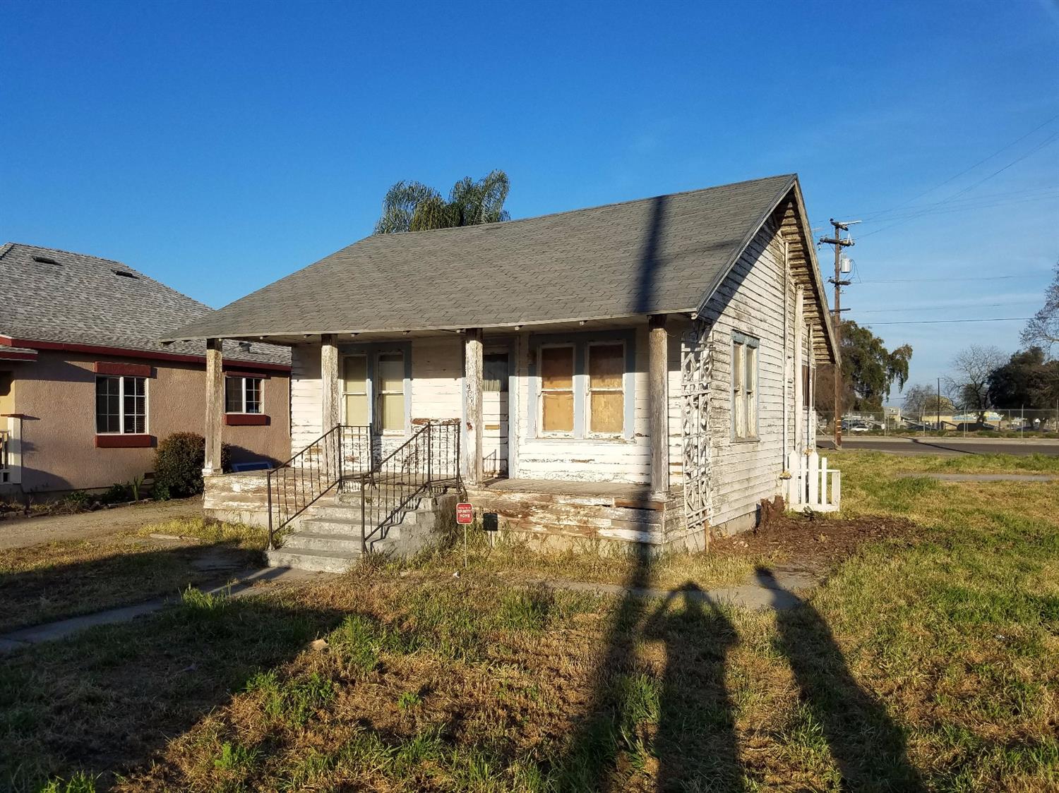 2604 D St, Selma, CA 93662 photo 1