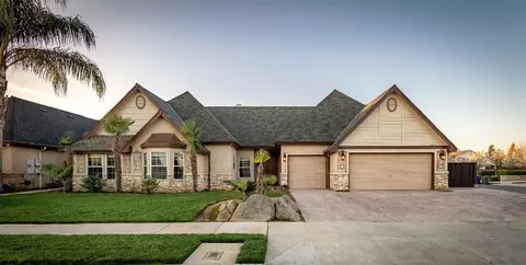 342 W Everglade Ave, Clovis, CA 93619 photo 1