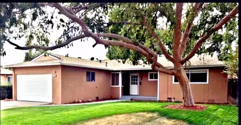 3110 Minnewawa Ave, Clovis, CA 93612 photo 1