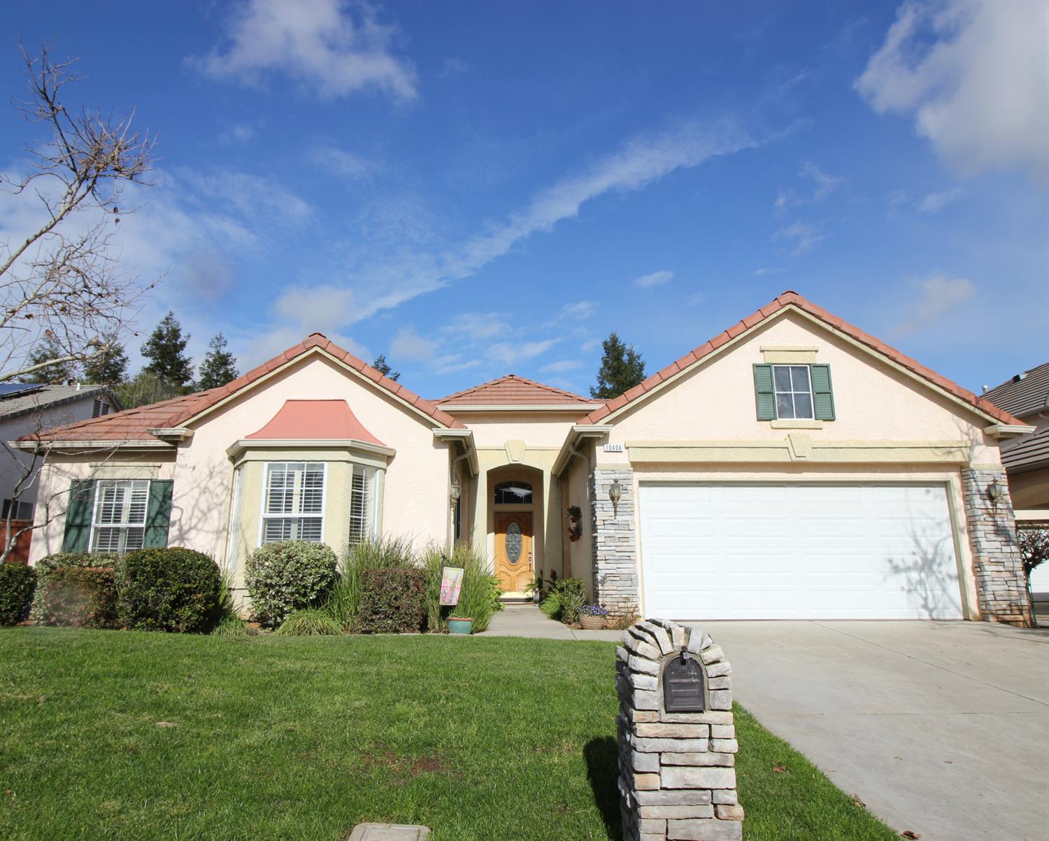 10404 E Fieldstone Ave, Clovis, CA 93619 photo 1