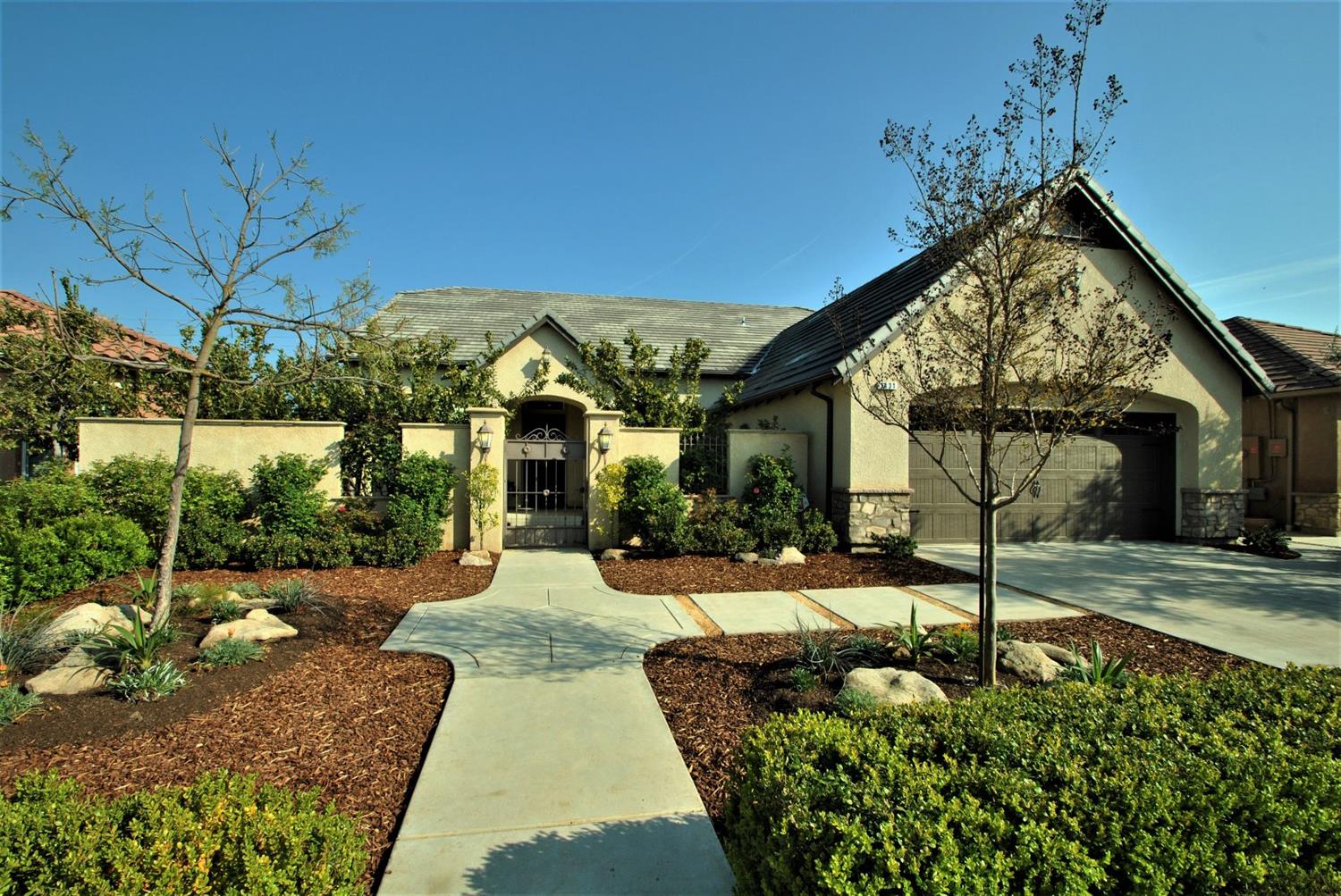 3431 Serena Ave, Clovis, CA 93619 photo 1