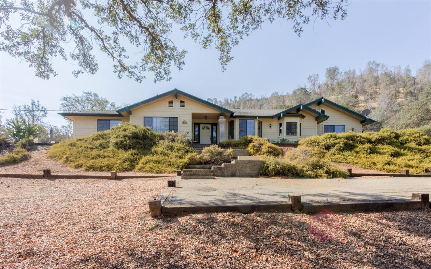21595 Tollhouse Rd, Clovis, CA 93619 photo 1