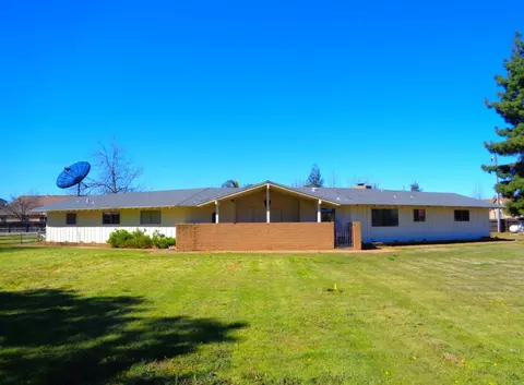 6077 N Locan Ave, Clovis, CA 93619 photo 1