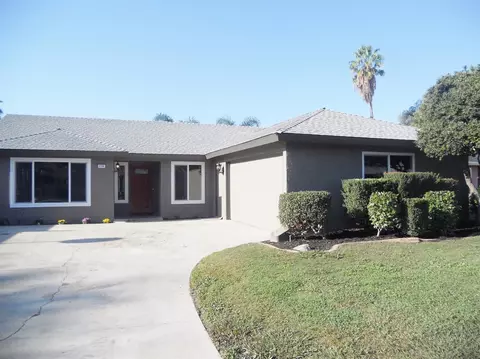 2704 Sandlewood Dr, Madera, CA 93637 photo 1