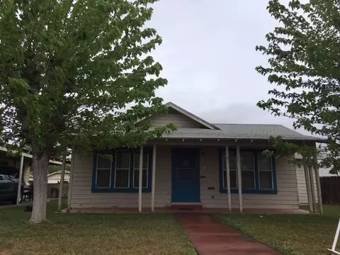 647 E Polk St, Coalinga, CA 93210 photo 1