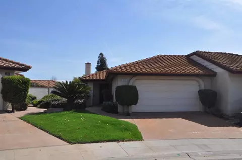 1029 Pinewood Ct, Madera, CA 93637 photo 1