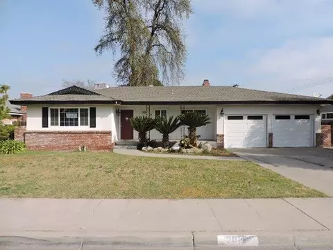 2012 Northhill St, Selma, CA 93662 photo 1