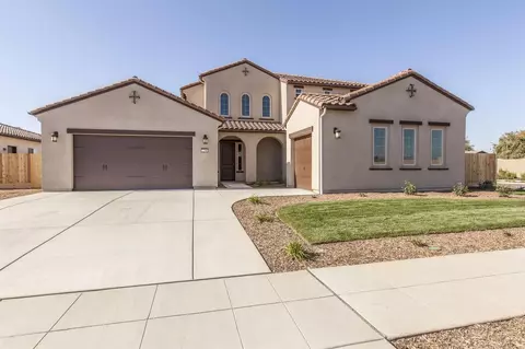 1290 N Whitmore Ave, Clovis, CA 93619 photo 1