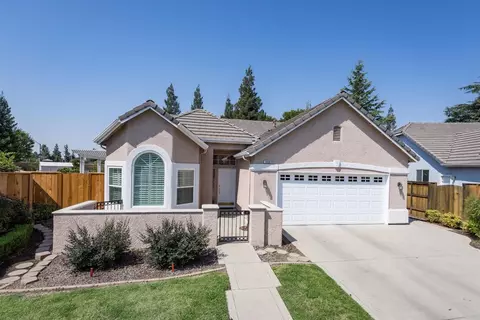 1986 Stonebrook Ln, Clovis, CA 93611 photo 1