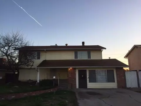 2137 Hillcrest St, Selma, CA 93662 photo 1