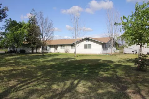 9617 E Olive Ave, Sanger, CA 93657 photo 1