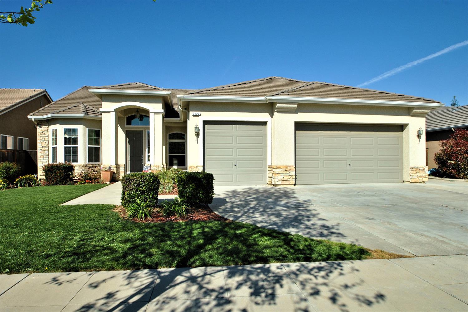 2422 Whitmore Ave, Clovis, CA 93619 photo 1