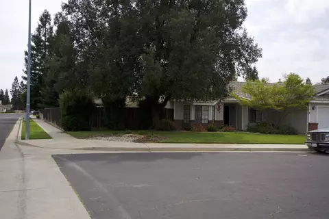 2520 Mitchell Ave, Clovis, CA 93611 photo 1