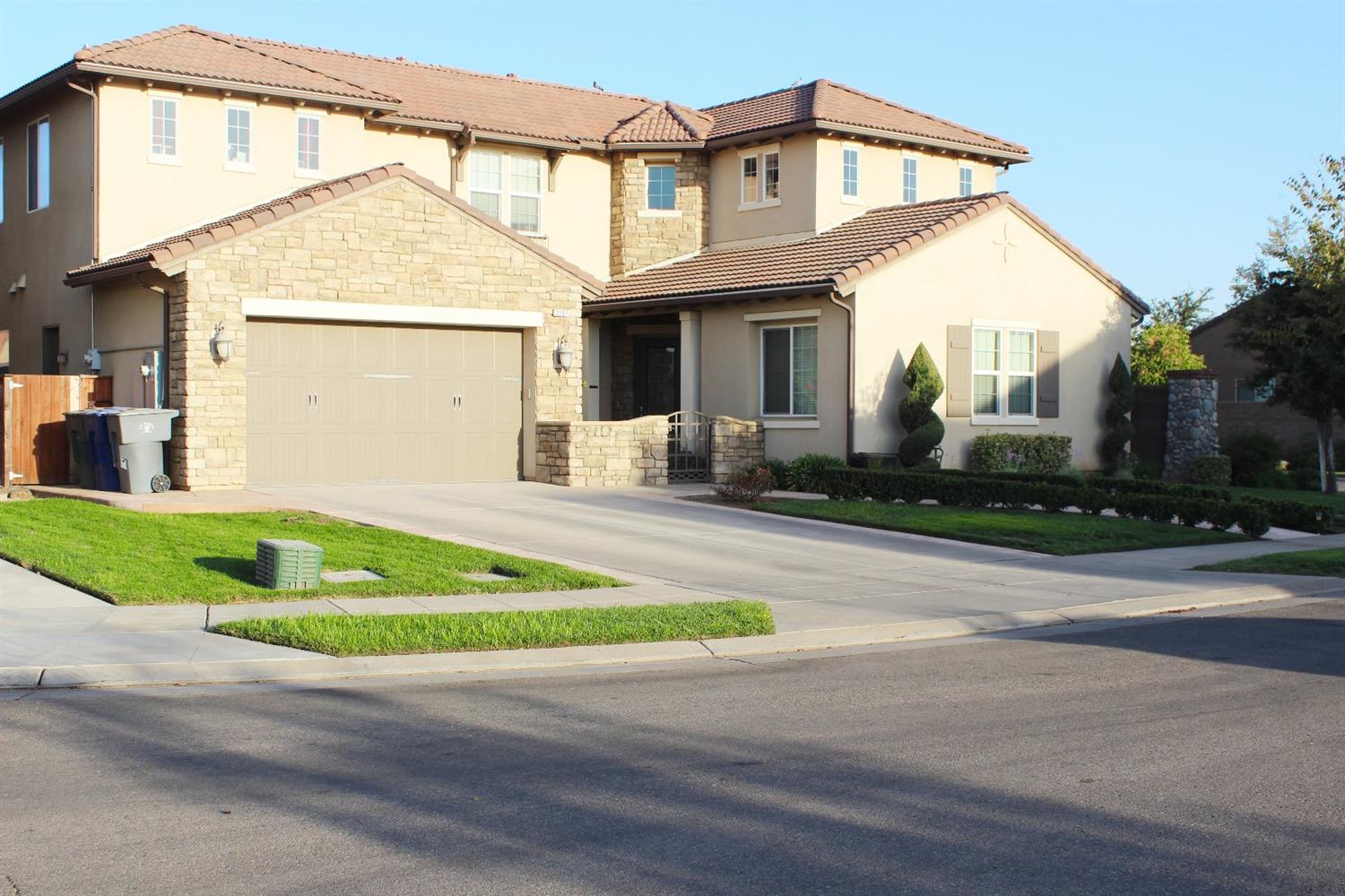 2187 Graybark Ave, Clovis, CA 93619 photo 1