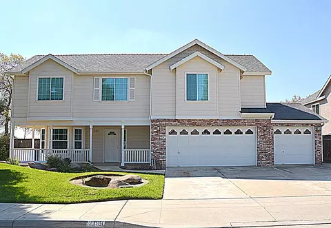 2194 Spruce Ave, Clovis, CA 93611 photo 1