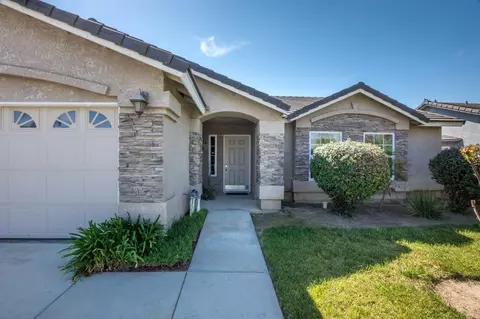 14161 W B St, Kerman, CA 93630 photo 1