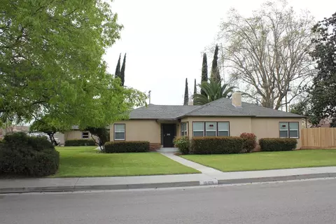 15105 W D St, Kerman, CA 93630 photo 1