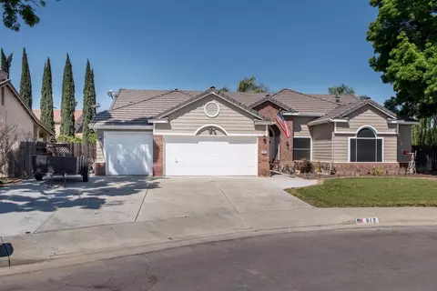 912 E Willow Cir, Hanford, CA 93230 photo 1