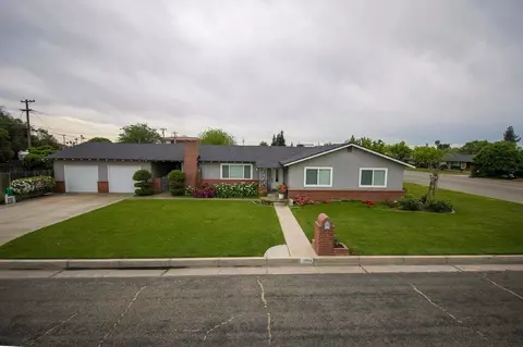 2004 W 4th St, Madera, CA 93637 photo 1