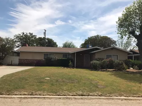 8623 E Ostler St, Selma, CA 93662 photo 1