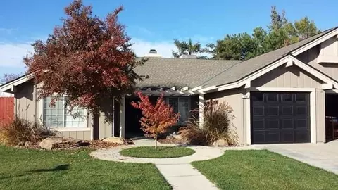736 N Karen Ave, Clovis, CA 93611 photo 1