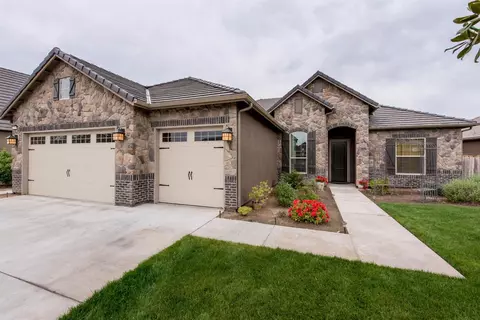 4209 N Waterside Dr, Clovis, CA 93619 photo 1