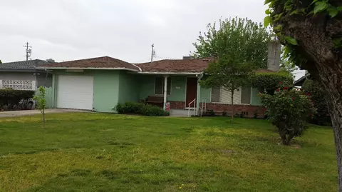 1712 W 5th St, Madera, CA 93637 photo 1