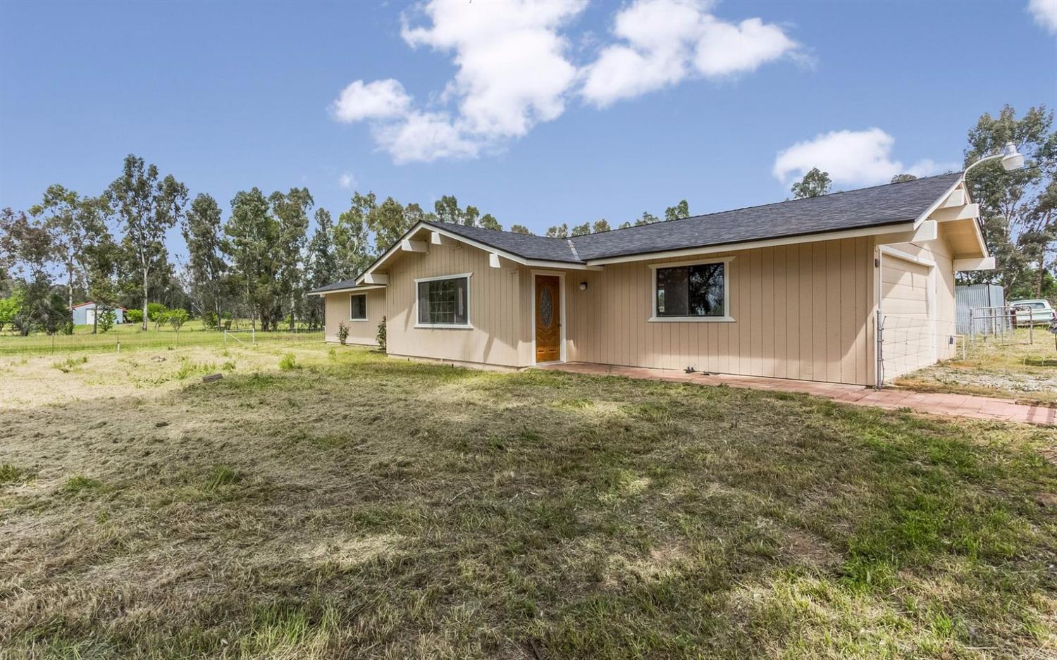 9128 E Herndon Ave, Clovis, CA 93619 photo 1