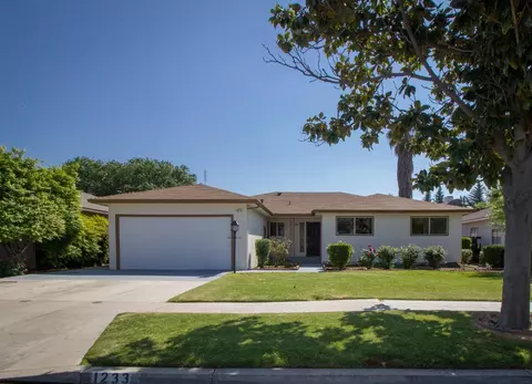 1233 E Sample Ave, Fresno, CA 93710 photo 1