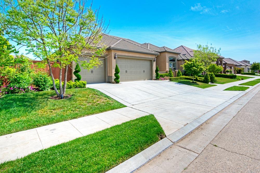 1821 N Langley Ave, Clovis, CA 93619 photo 1