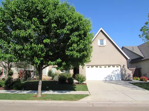 1667 N Karen Ave, Clovis, CA 93619 photo 1