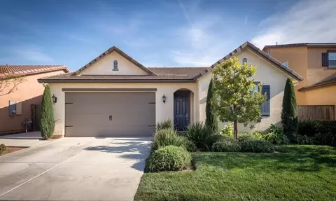 3938 Richmond Ave, Clovis, CA 93619 photo 1