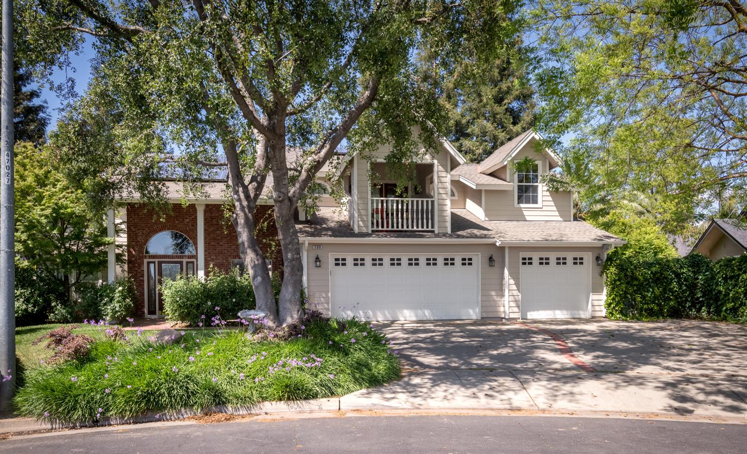 589 W Decatur Ave, Clovis, CA 93611 photo 1