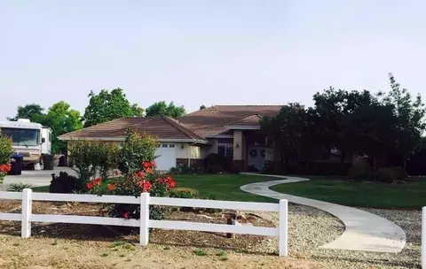 35365 Manon Ave, Madera, CA 93636 photo 1