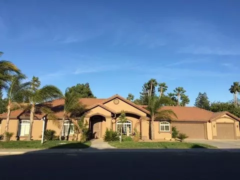 1561 Deborah Ln, Madera, CA 93637 photo 1
