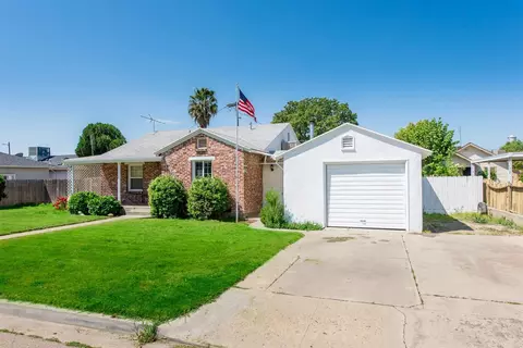 925 Q St, Sanger, CA 93657 photo 1