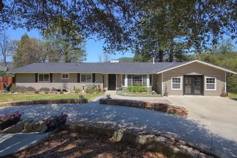50117 Hangtree Ln, Oakhurst, CA 93644 photo 1