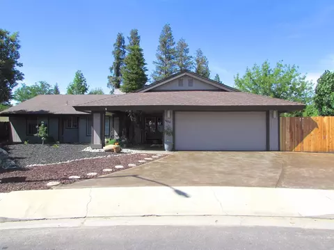 1835 Alamos Ave, Clovis, CA 93611 photo 1