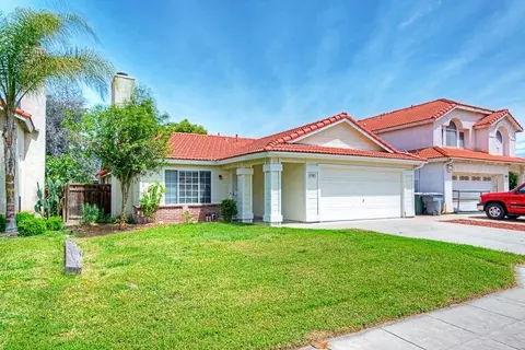 1041 Fedora Ave, Clovis, CA 93612 photo 1